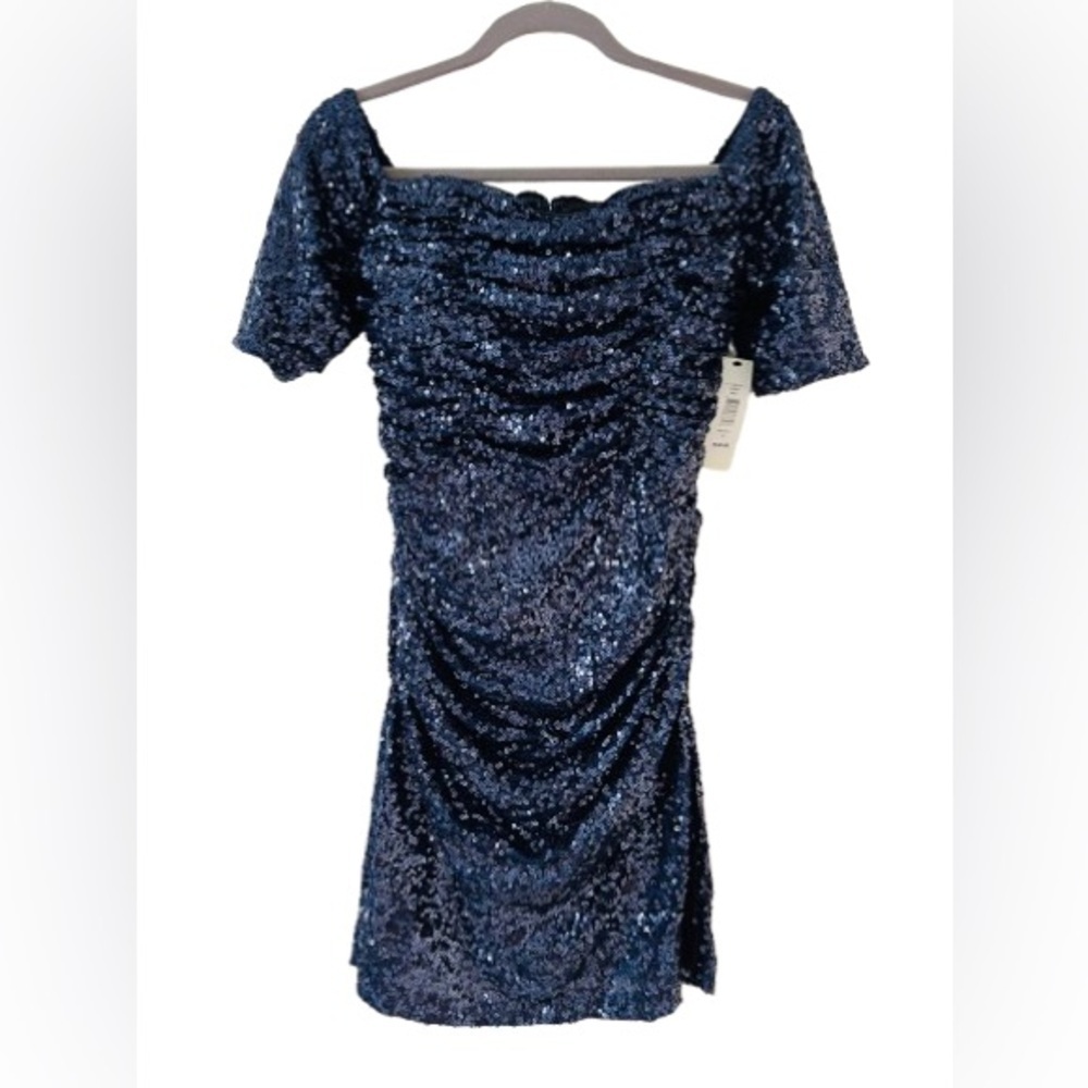NWT Badgley Mischka Collection Sequin
Off the Shoulder Ruched Mini Dress
Size 8